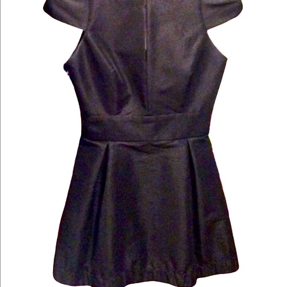 BLACK BACKLESS WONDER DRESS! - Picture 2 of 8